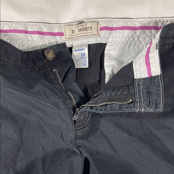 Old Navy womens black Perfect 3.5" Shorts flat front chino shorts - size 14 - Picture 5 of 9